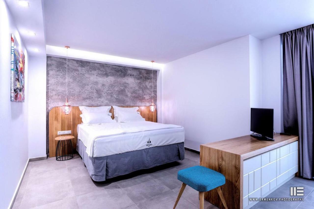 Senso Suites Néa Péramos Exterior foto